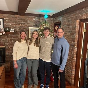 Meet your Posher, Deena